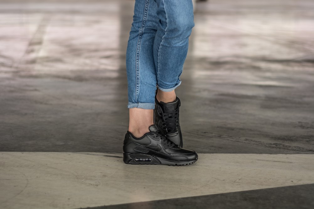 Moteriški batai Nike Air Max 90 czarne